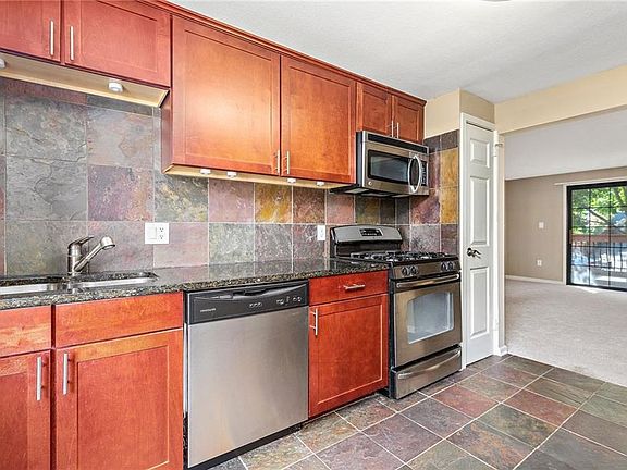4th image of 4533 Holly St #104
