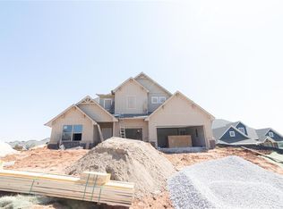 8132 Mountain Oak Dr, Edmond, OK 73034