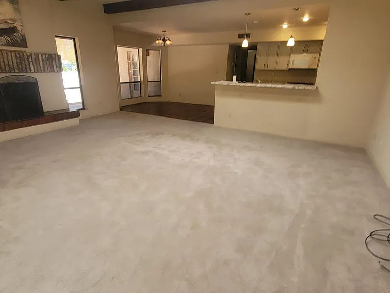 220 E Aster Dr — Photo 7