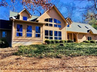 5584 Spring Rd, Hendersonville, NC 28739