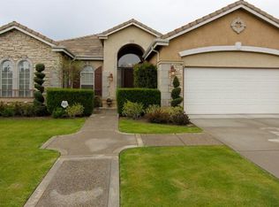2066 W Via Le Fontane, Fresno, CA