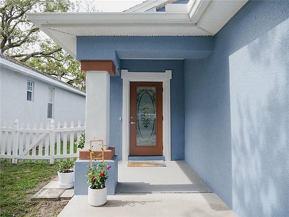 4th image of 530 E Oakwood St