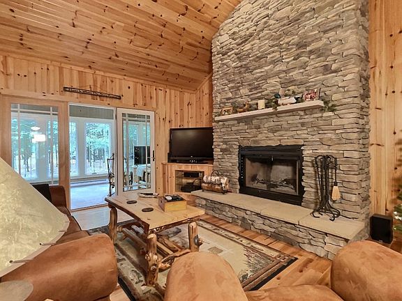 4th image of 8111 Pine Terrace Ct