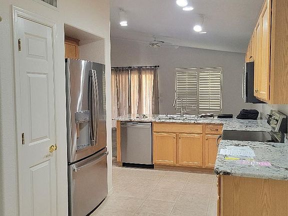 4th image of 3808 E Peach Tree Dr