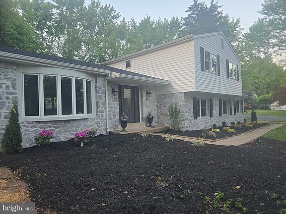 4th image of 107 Cypress Cir