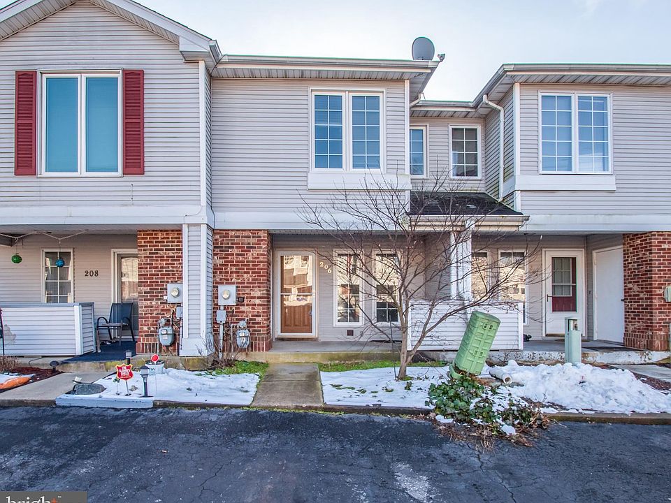 1st image of 206 Lake Arrowhead Cir