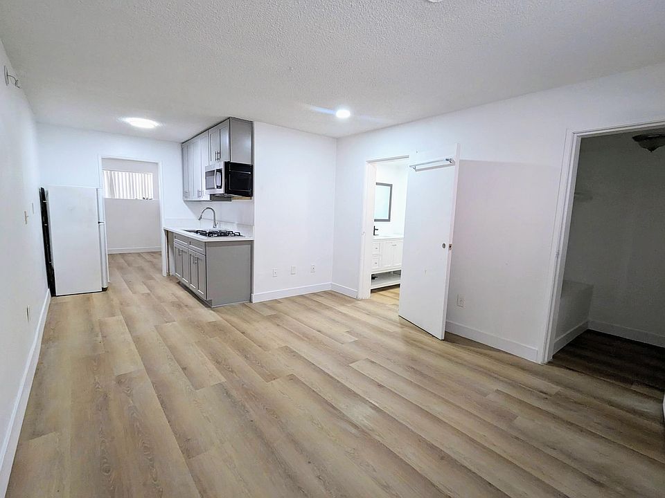 Living Room, Kitchen