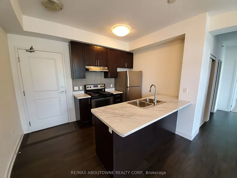 2490 Old Bronte Rd #205 — Photo 4