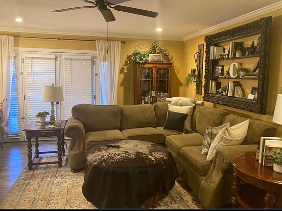 5th image of 829 E Todd Dr