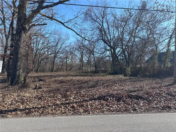 Pearl St #4, Rogers, AR 72756