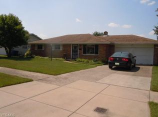 4901 Sandy Hook Dr, Parma, OH 44134