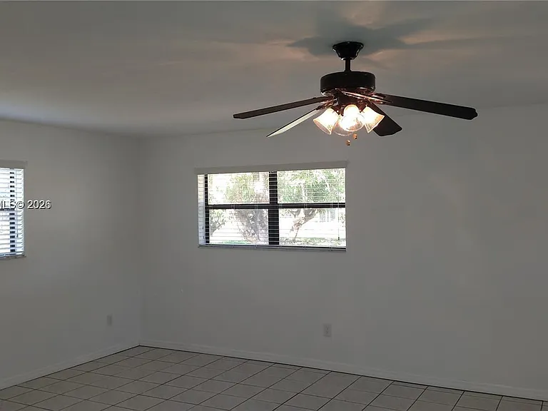 19600 SW 256th St — Photo 10