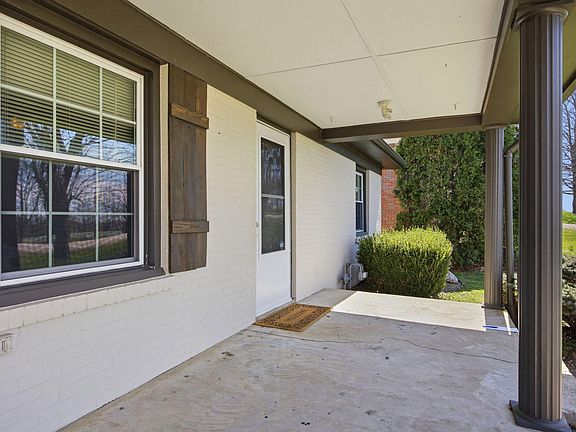 5th image of 2366 Ironworks Rd