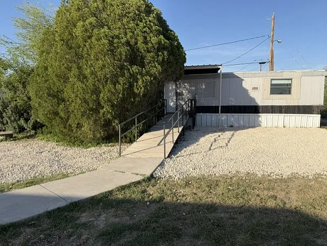 2 bed, $995 — Photo 3