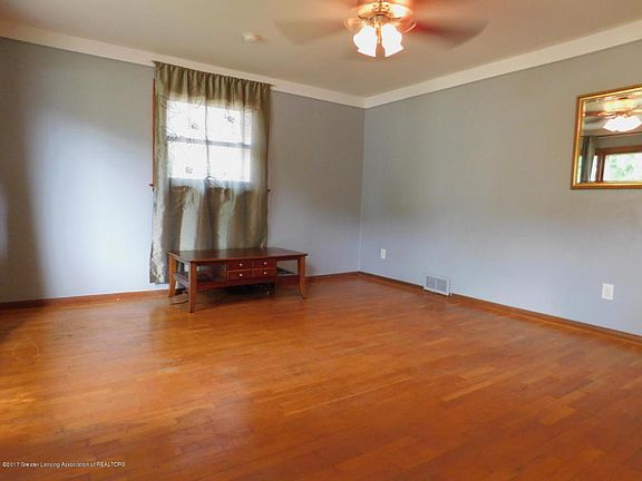 5th image of 222 W Fairfield Ave