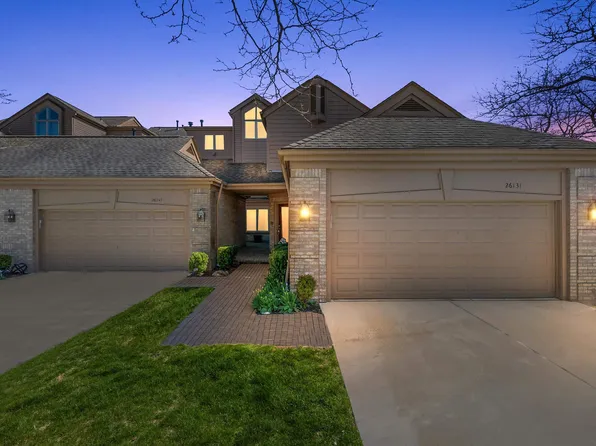 26131 Harbour Pointe Dr N, Harrison Twp, MI 48045