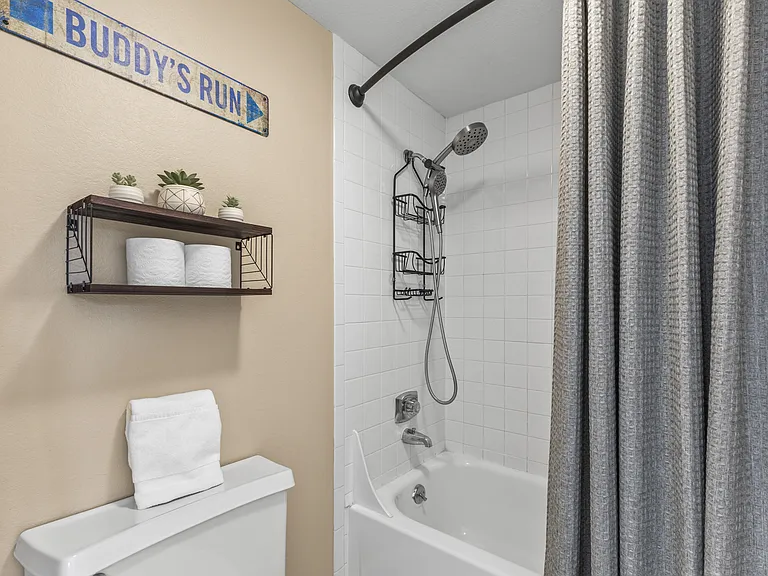Adjacent Bathroom #3