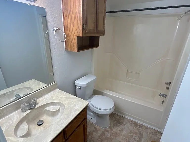 5510 Brookview Ct — Photo 3
