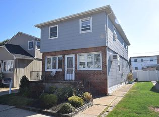 103 Waterford Rd, Island Park, NY 11558