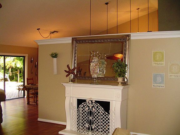 LIVING/GREAT ROOM