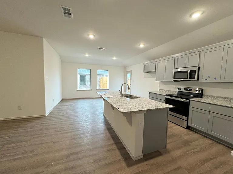2610 S County Road 1103 — Photo 9