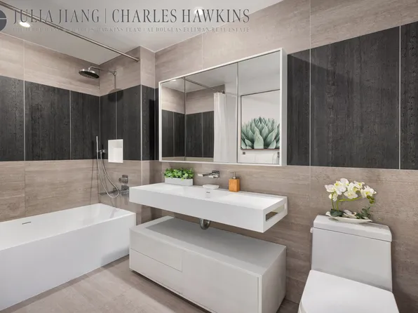 540 West 49th Street image 8 of 14