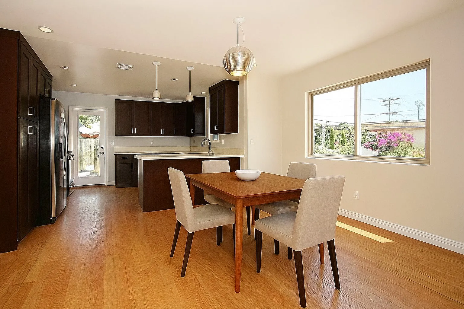 1320 Meadowbrook Ave — Photo 3