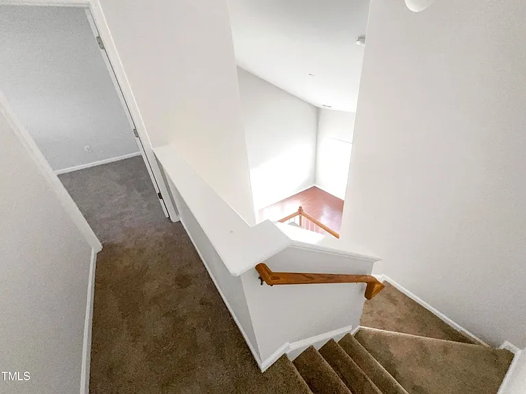 7919 Averette Hill Dr — Photo 17