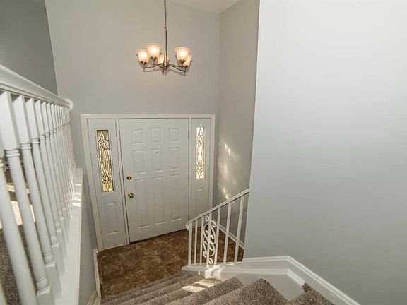 3rd image of 10626 Gloria Ave