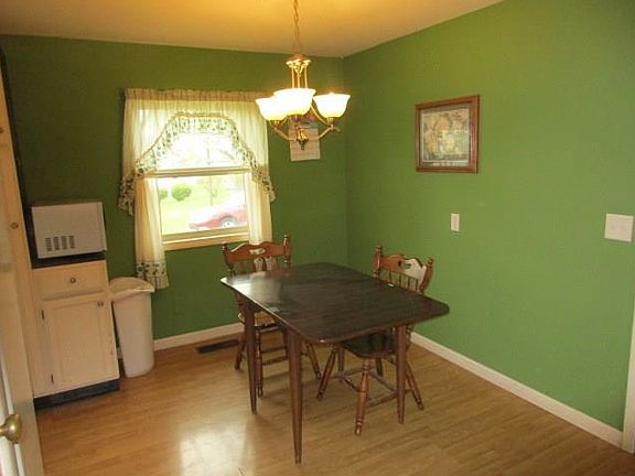 5th image of 602 S Vine St
