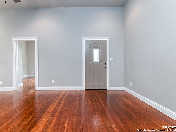 3rd image of 210 Idaho APT 1