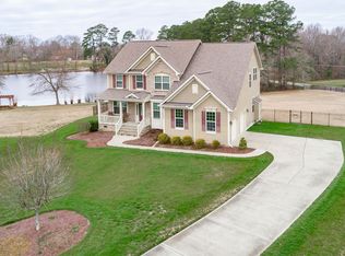6641 Wildlife Ln, Fuquay Varina, NC 27526