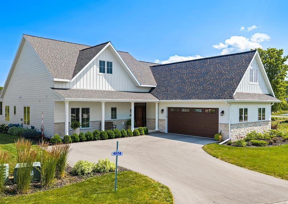 1st image of 4574 Shinnecock Ct Unit 303