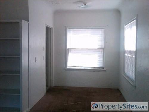 3rd image of 1385 N Mt View Ave