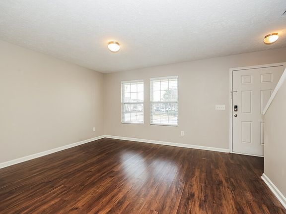 4th image of 608 Elderberry Way