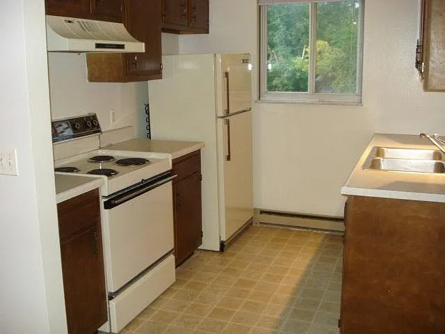 4030 Elmhurst Rd #2 — Photo 6