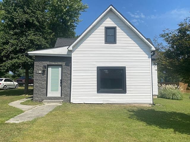 1st image of 111 Brank St