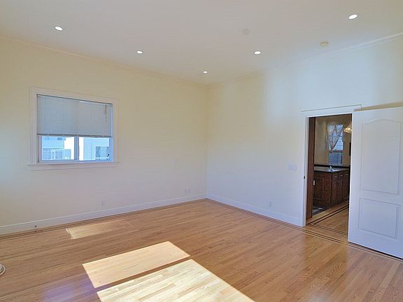 2nd image of 445 11th Ave #A