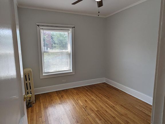 3rd image of 1746 W Lawrence Ave #2E