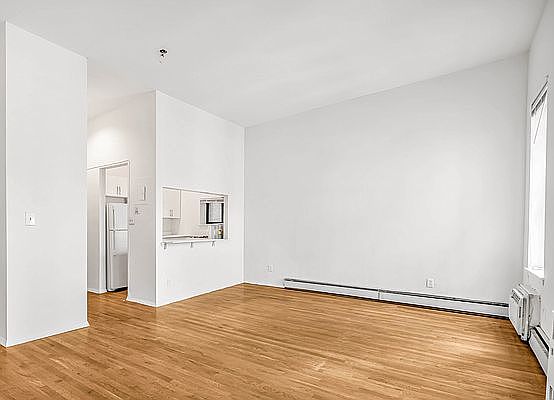 3rd image of 221 E 33rd St APT 5F