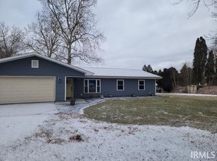 14 Ems B9 Ln, Pierceton, IN 46562
