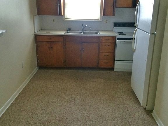 2nd image of 316 Atherly St NE