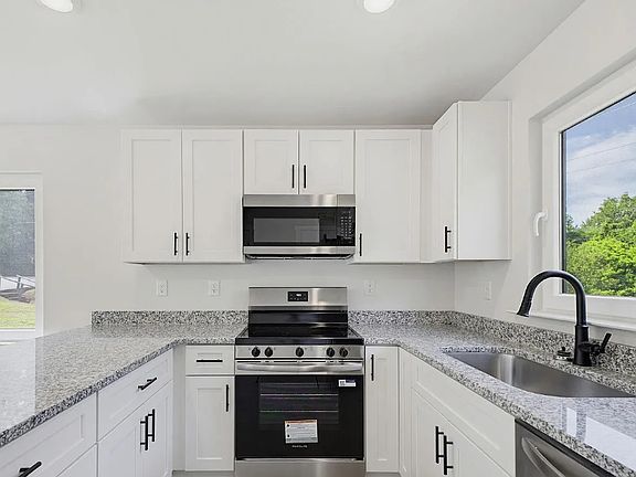 3rd image of 244 S Caldwell Ave #244