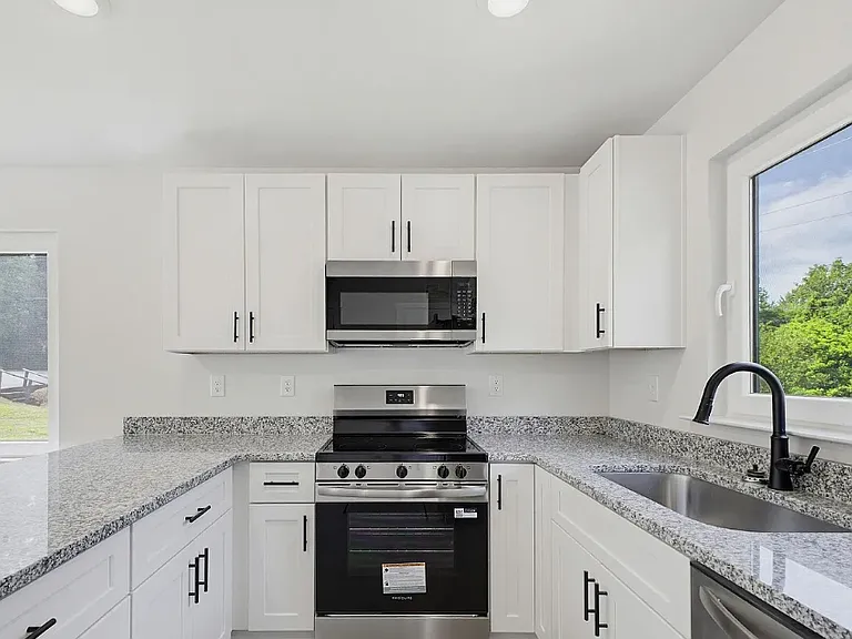 244 S Caldwell Ave #244 — Photo 3