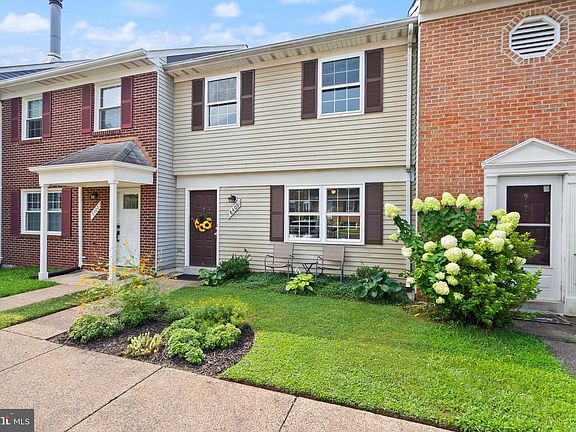 2nd image of 8409 Oakgrove Ct