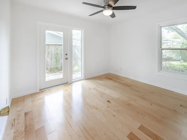 6202 Peggy St — Photo 7
