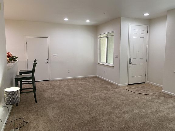 3rd image of 109 Carmel St