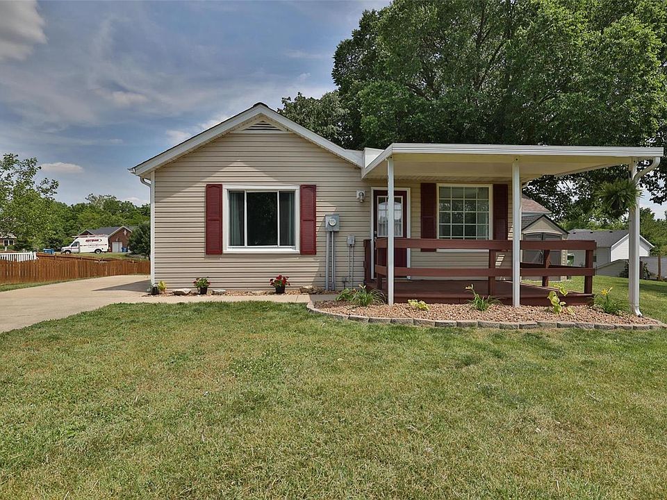 1st image of 819 Oakridge Dr