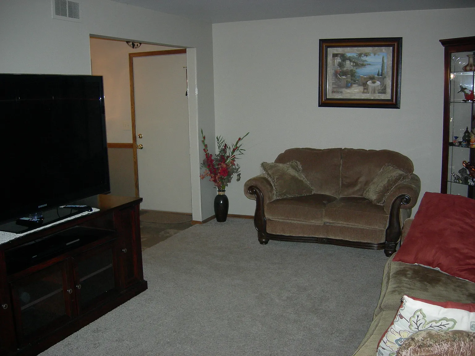 3 bed, 1.5 bath, 1800 sqft, $1,445 — Photo 3