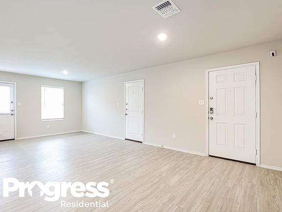 5th image of 5611 Basilica Pl